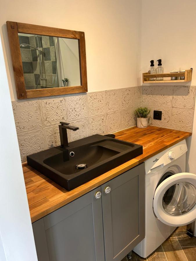 Charmant Studio Dans Villa - Jardin Privatif . La Seyne-sur-Mer Extérieur photo